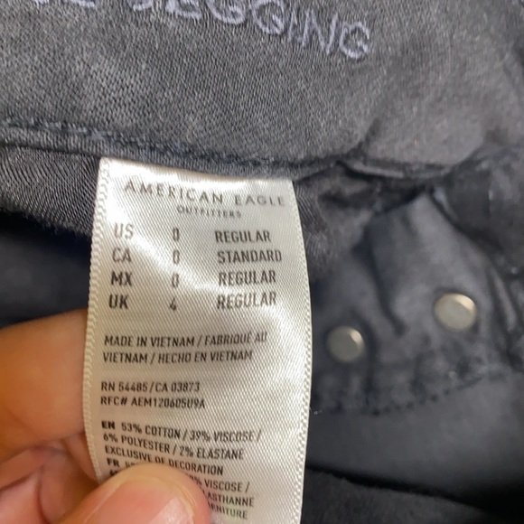 American Eagle - Black Destroyed Jeans size 0 - Picture 7 of 12